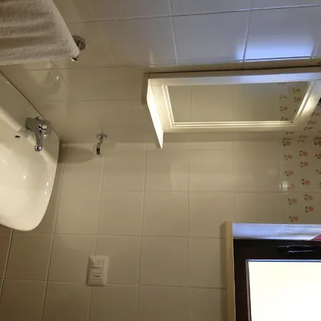 Rifugio Delle Grotte Bed & Breakfast 2*